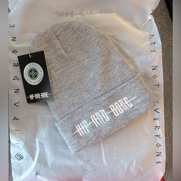 Unisex Hip and Bone - LA bone beanie grey NWT - Picture 4 of 4